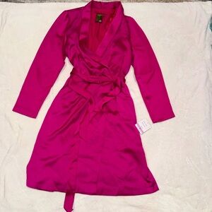 NWT Taylor Dress Magenta Pink Long Sleeve Midi Size 6